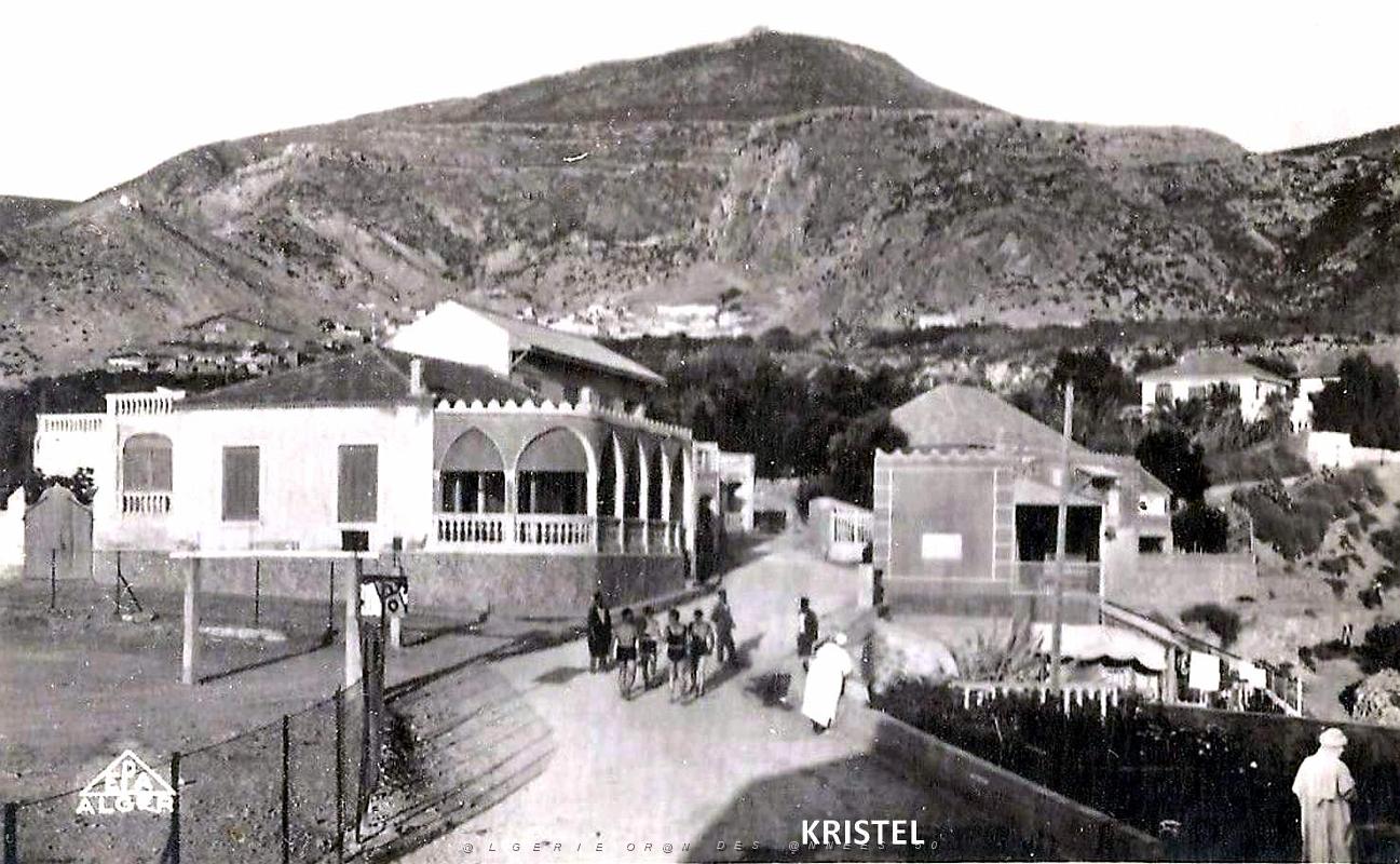 Kristel - Saint-Cloud - Entree du village.jpg
